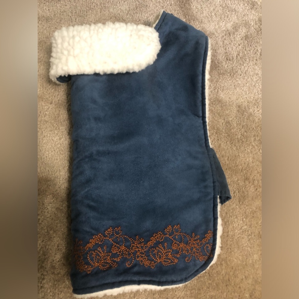 Dog jacket, Suede/sharpa inside, medium, worn 2-3 times